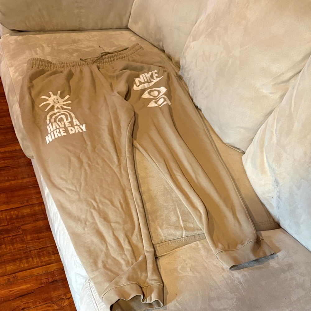Nike Beige Sweatpants with White Graphic - Picture 2 of 6